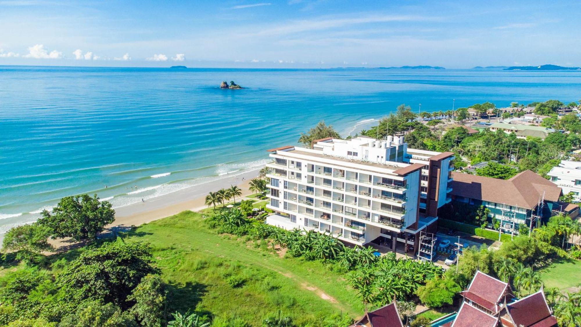 Escape Condominiums Beachfront Suites - Mae Phim Rayong Dış mekan fotoğraf
